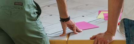Planung am Tisch_idea-2654148_1920.jpg