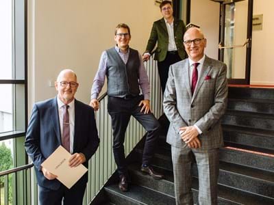 Landesversammlung_Präsidium.jpg